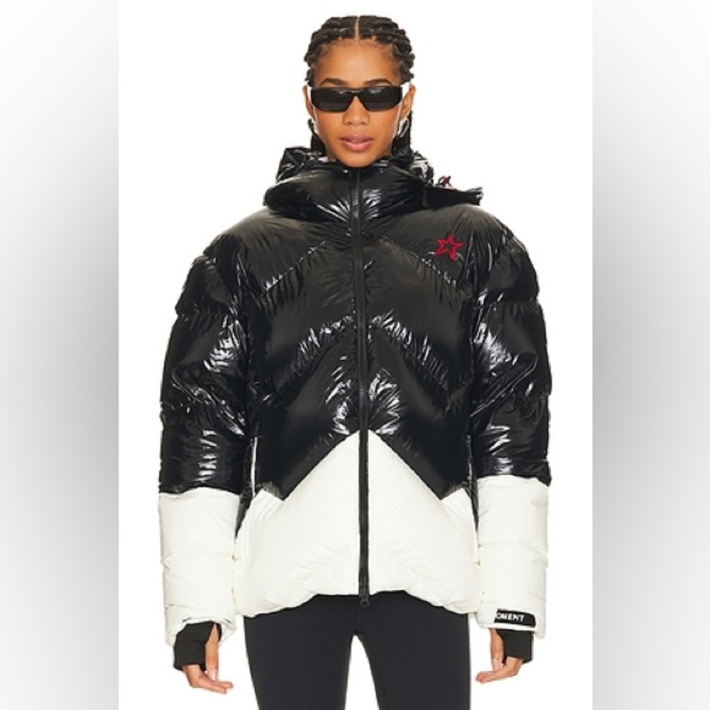 PERFECT MOMENT | Airview Duvet Jacket in Black Cire Size: Large